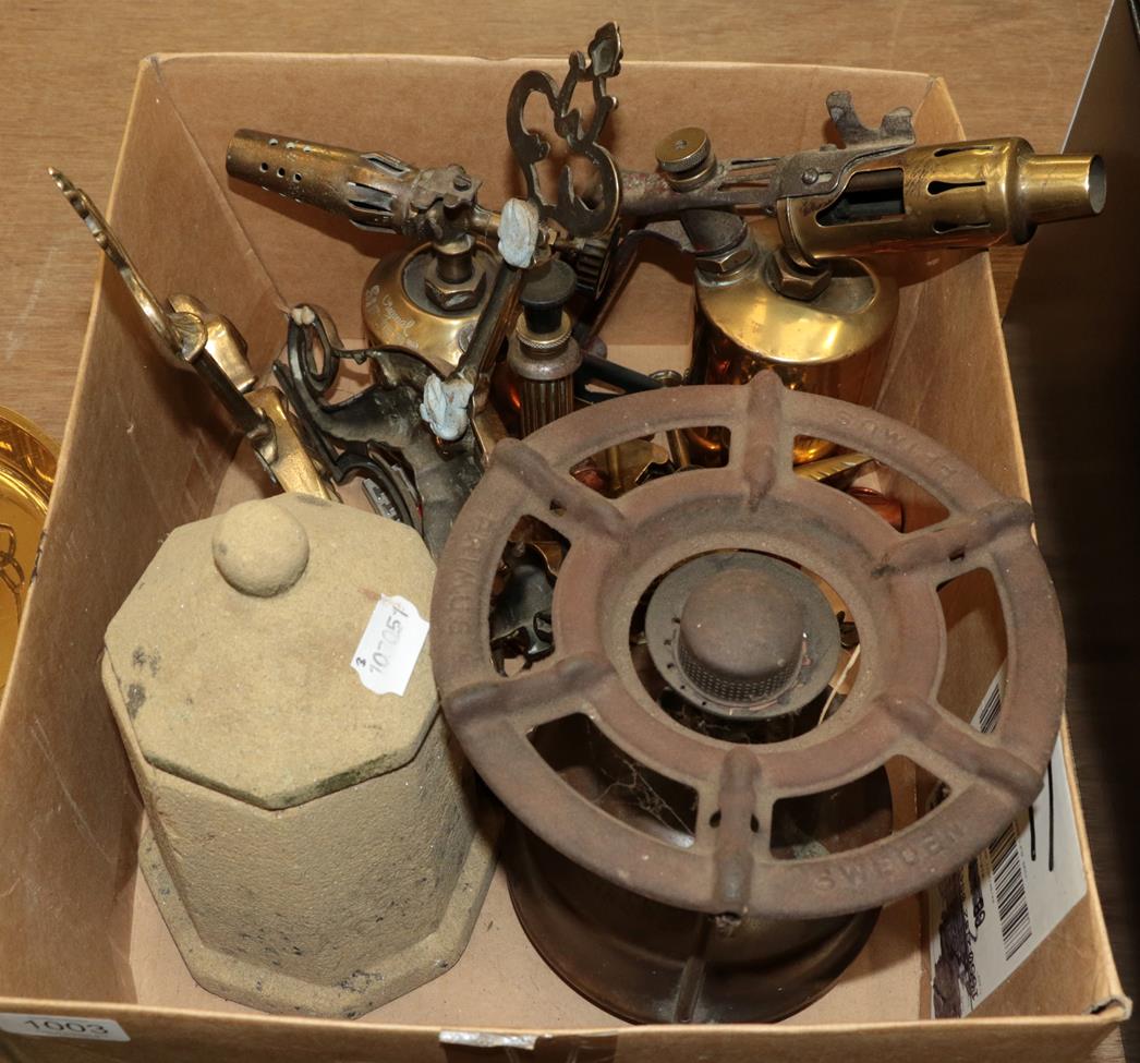 Sandstone box and cover, a quantity of assorted brass, including a pair fireside ornaments