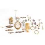 A Quantity of Jewellery; including four early 20th century seed pearl brooches; a cameo brooch;