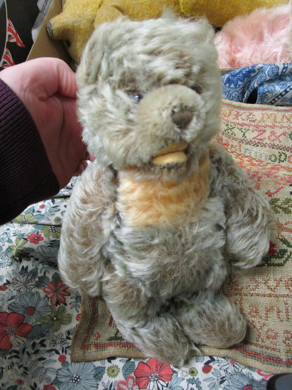 Circa 1930s yellow plush jointed teddy bear with boot button eyes, stitched nose and claws; - Image 3 of 8