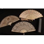 An early 20th century bone fan, the monture gently painted with small flowers in pastel colours in
