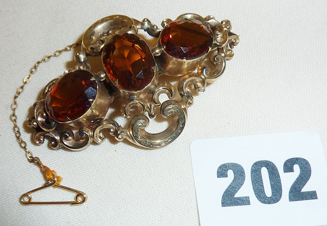 Victorian pinchbeck brooch set with three citrines