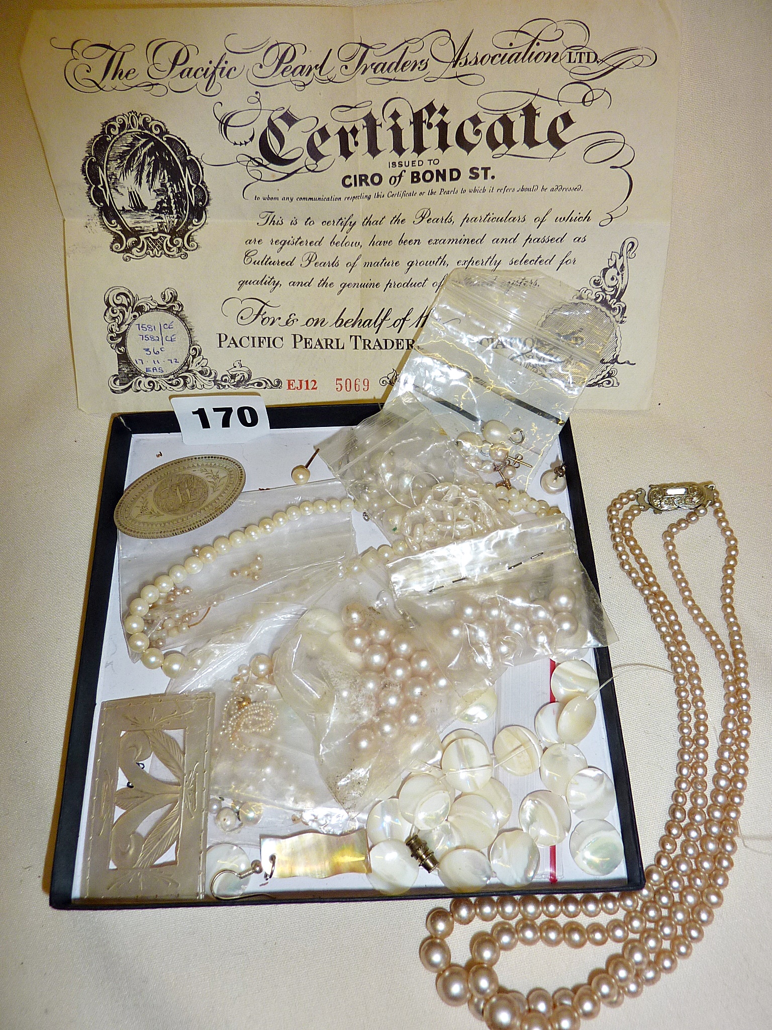 Cultured and other vintage pearl necklaces, earrings, etc,