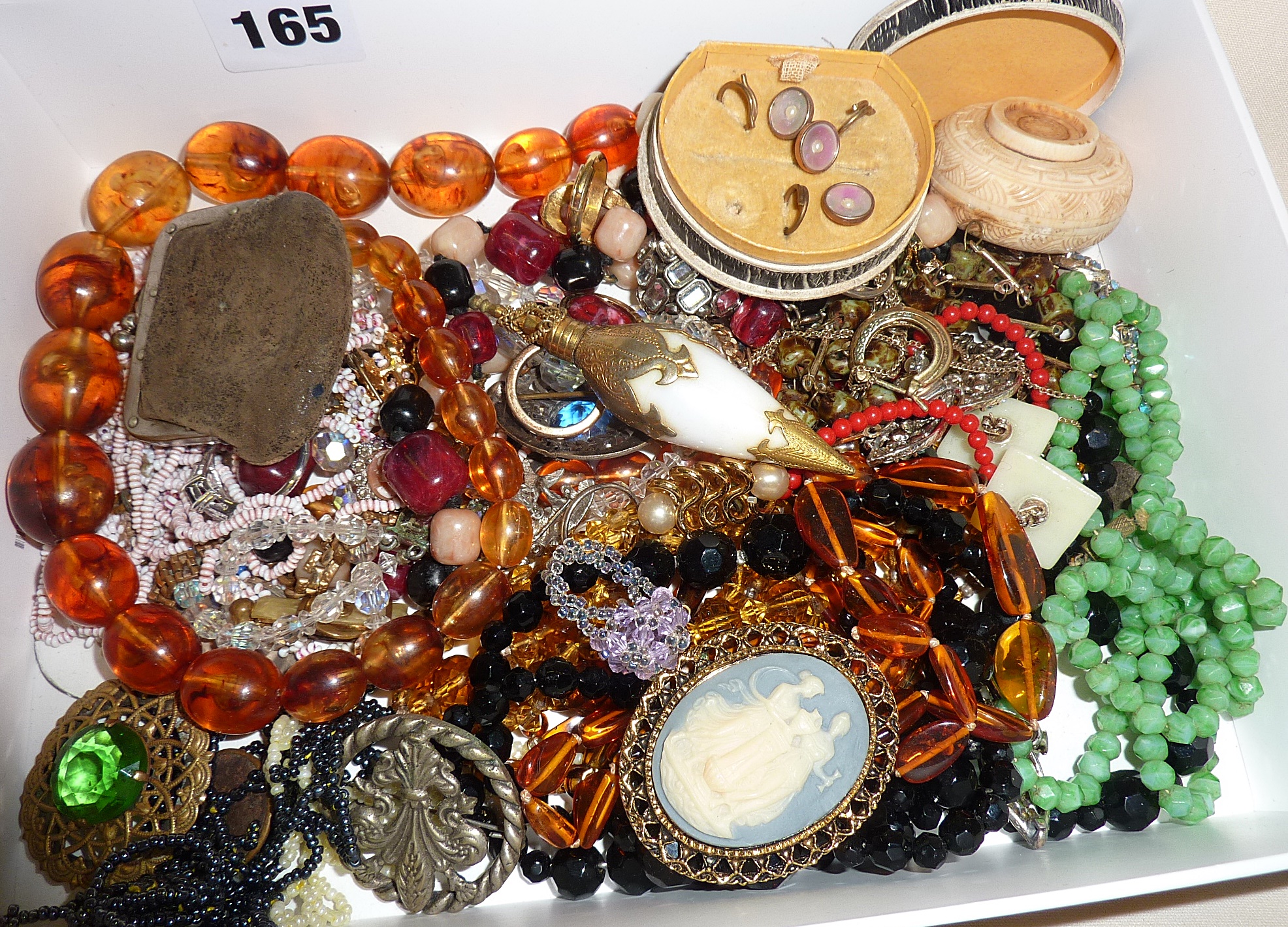 Collection of vintage and older costume jewellery