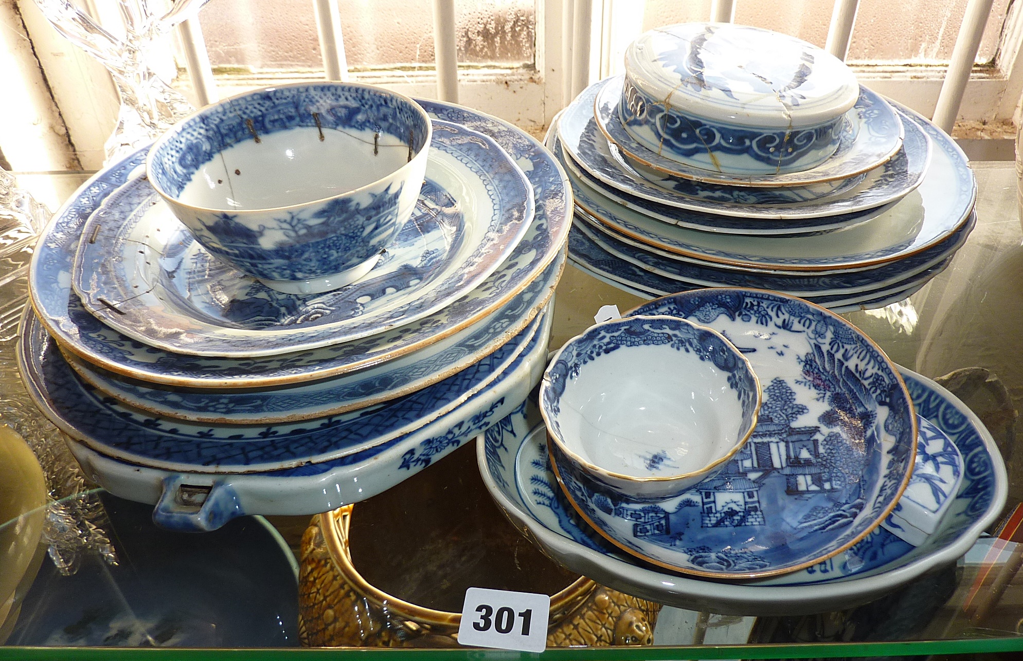 Quantity of assorted 19th c. Chinese blue and white china (20 pieces, some A/F)