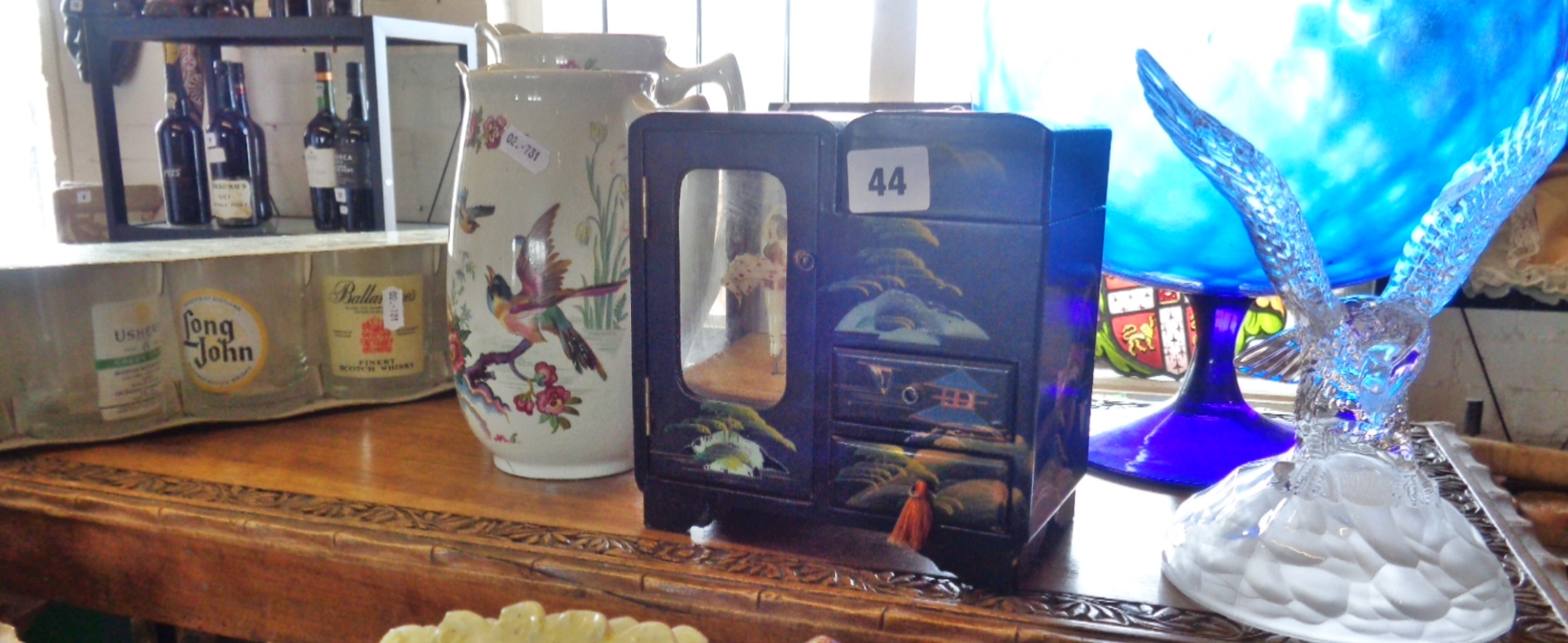 Japanese lacquered musical jewellery box, 1970s advertising glasses set, graduated jugs, huge blue