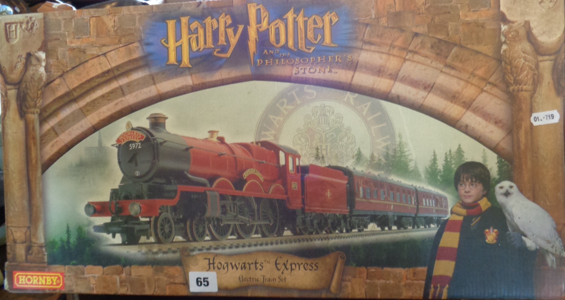 Harry Potter Hogwart's Express boxed electric train set by Hornby