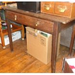 Georgian oak side table with single drawer