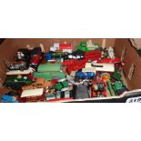 Collection of assorted modern and old Matchbox vehicles