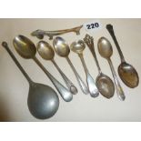 Hallmarked silver spoons x 6, one plated and one pewter, together with a dog knife rest