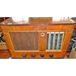 Large wood cased Philco valve radio