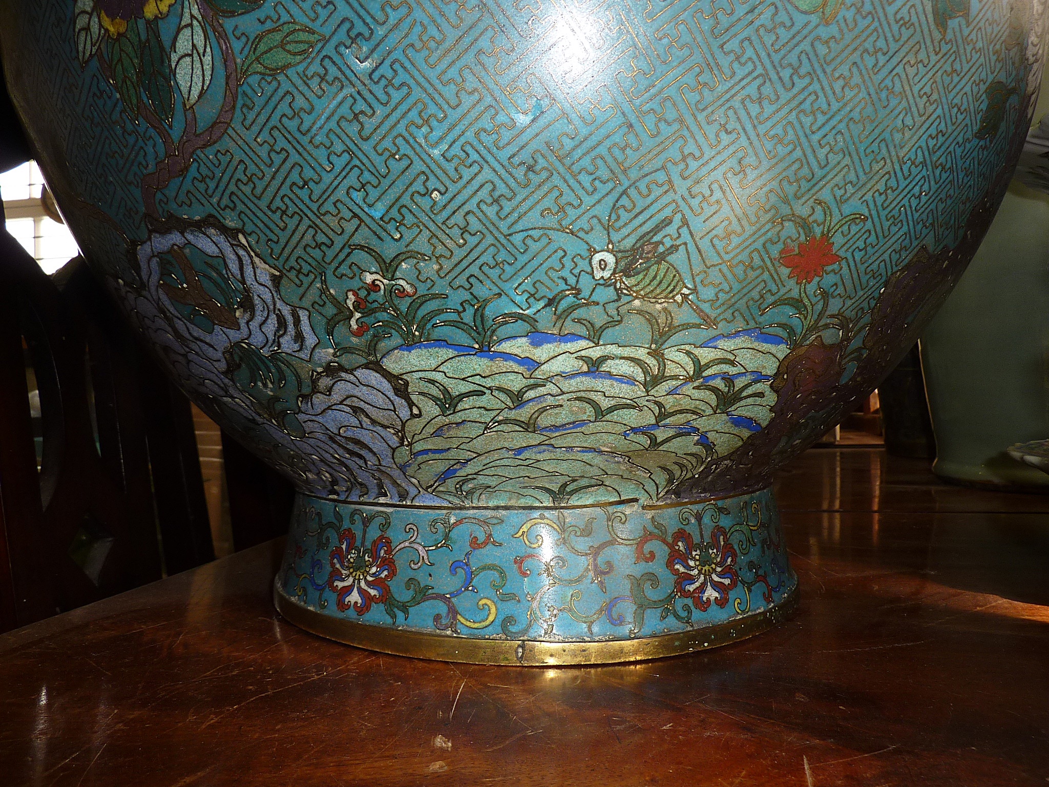 19th c. large Chinese cloisonne vase, 71cm (with some areas of re-touching) - Image 4 of 8