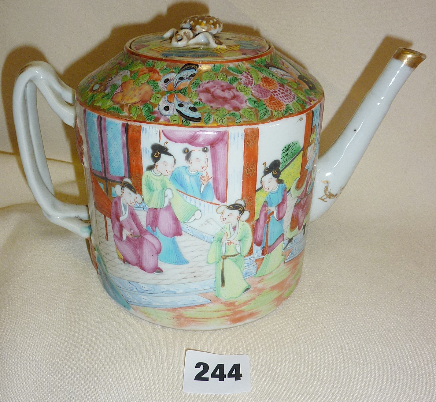 19th c. Chinese porcelain Famille Rose teapot (chips to rim)