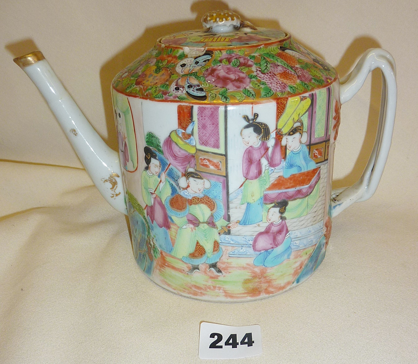 19th c. Chinese porcelain Famille Rose teapot (chips to rim) - Image 2 of 4