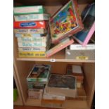 Collection of assorted wooden jigsaws, inc. Ponda, Daily Mail Weekend, and others