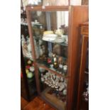 Shop display cabinet with single lockable door