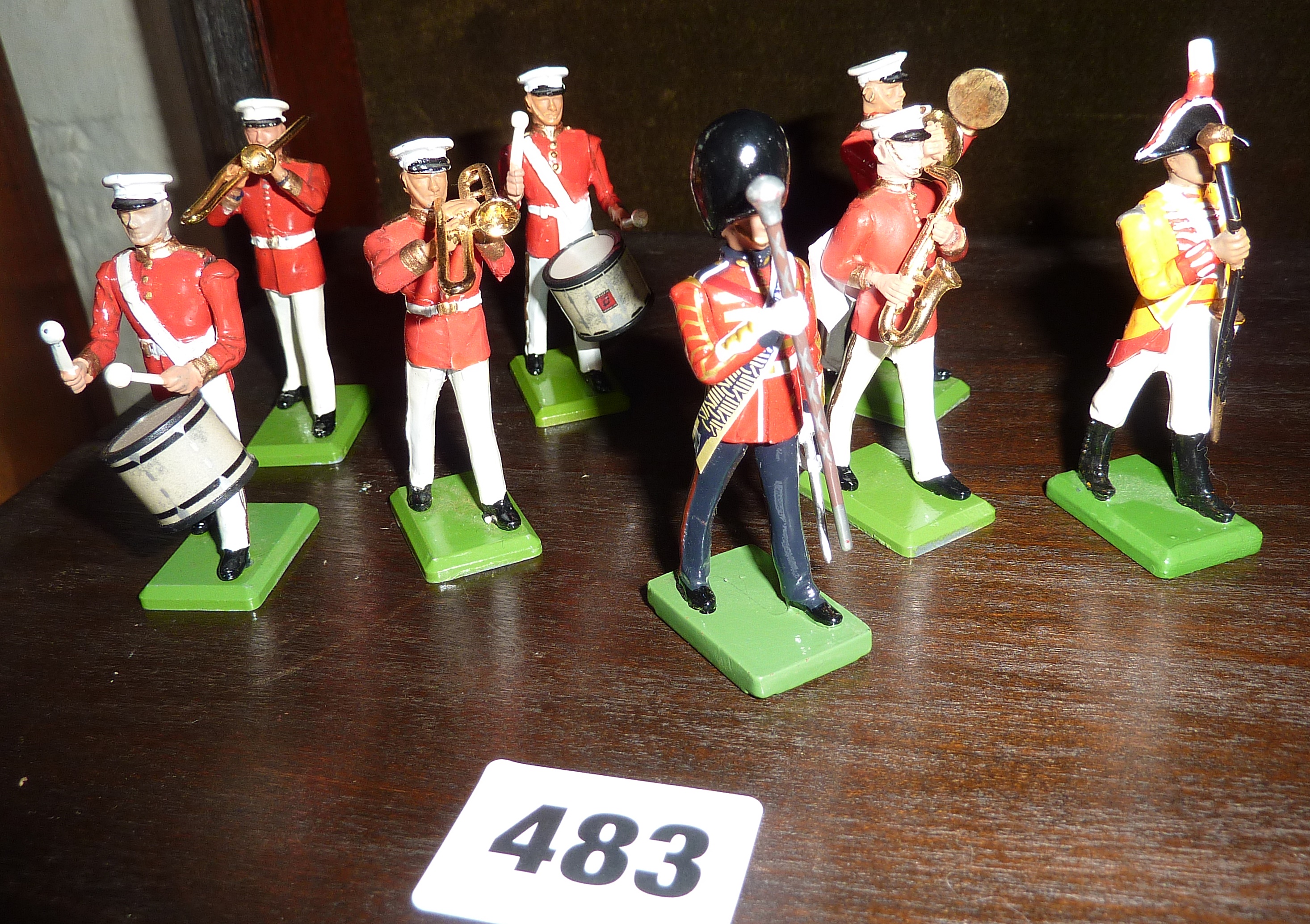 Die-cast military band figures