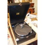 HMV table gramophone in very good condition