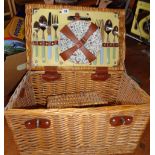 Basket picnic hamper