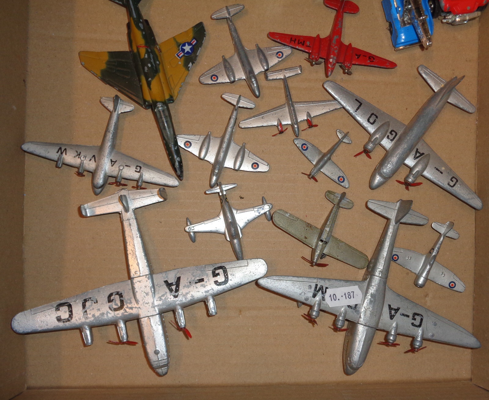 Box containing Dinky Toys and Corgi die-cast vehicles and aeroplanes along with other manufacturers - Image 2 of 2