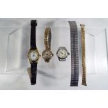 Lot to include a hallmarked 9 ct gold cased lady's wristwatch, Swiss 15 jewel movement,