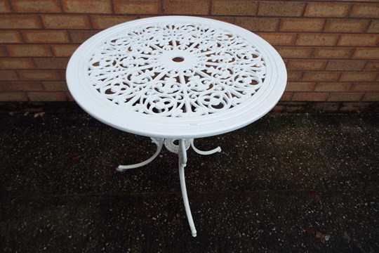 A white painted wrought iron circular garden table, - Image 3 of 4