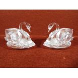 Swarovski - two Swarovski crystal swans approximately 5 cm (h).