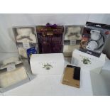 Unused Retail Stock - a Baylis & Harding gift set to include Wild Berry and Apple foot soak
