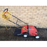 A Mountfield SE 350 Electric Scarifier, Est £20 - £40.