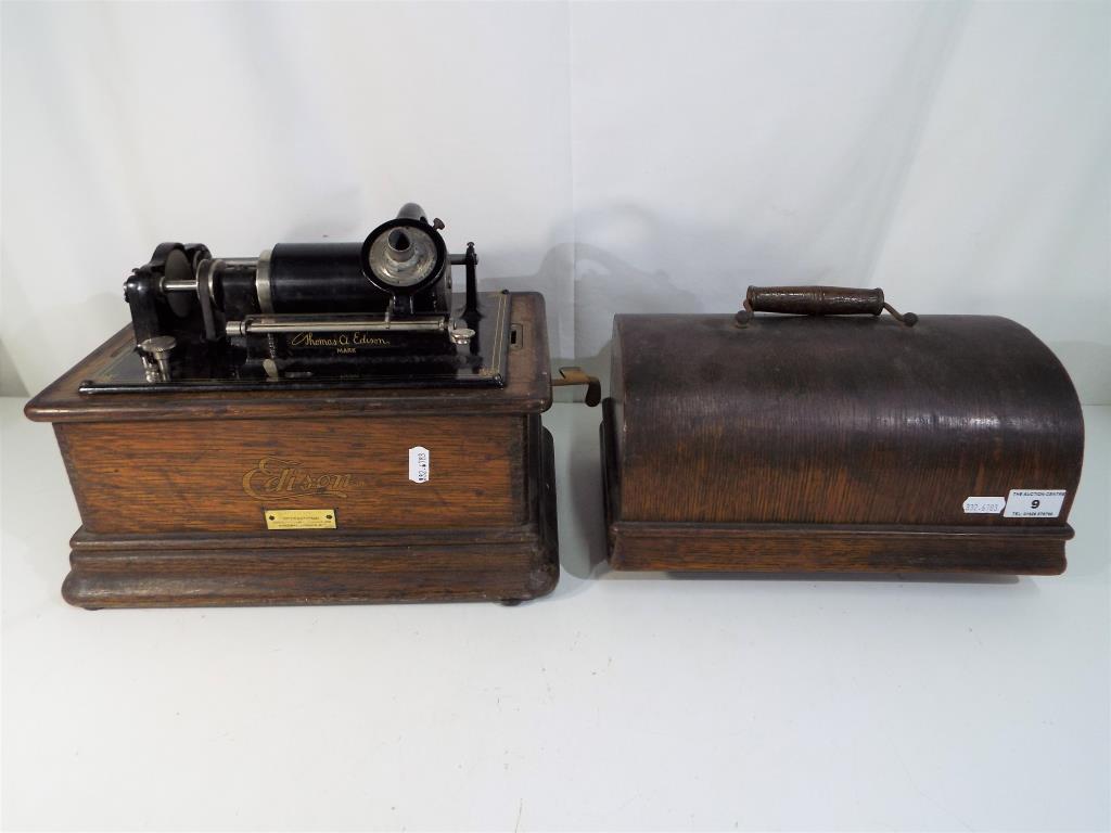 Edison standard phonograph model C, serial # 815701 (lacking horn and handle), Est £70 - £100.