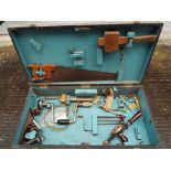 A vintage joiner's tool box containing a quantity of vintage tools, Est £20 - £30.