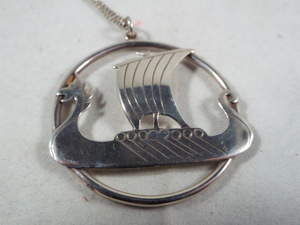 Silver - a silver necklace and pendant in a for of a Viking shape, - Image 3 of 4