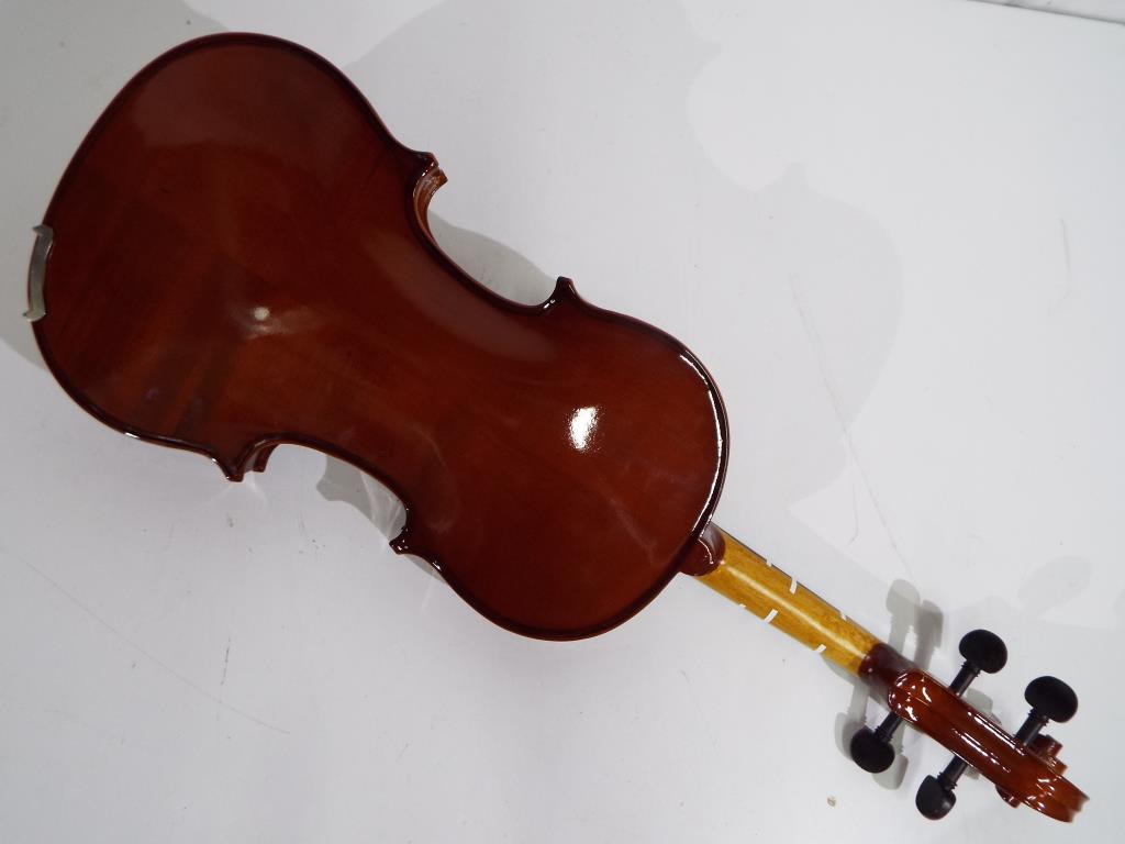 An Allieri VL144 full size violin with bow contained in protective case, violin body length 35. - Image 3 of 9