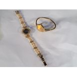 Two lady's wristwatches comprising a Gil