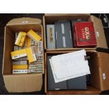 A large quantity of photographic slides,