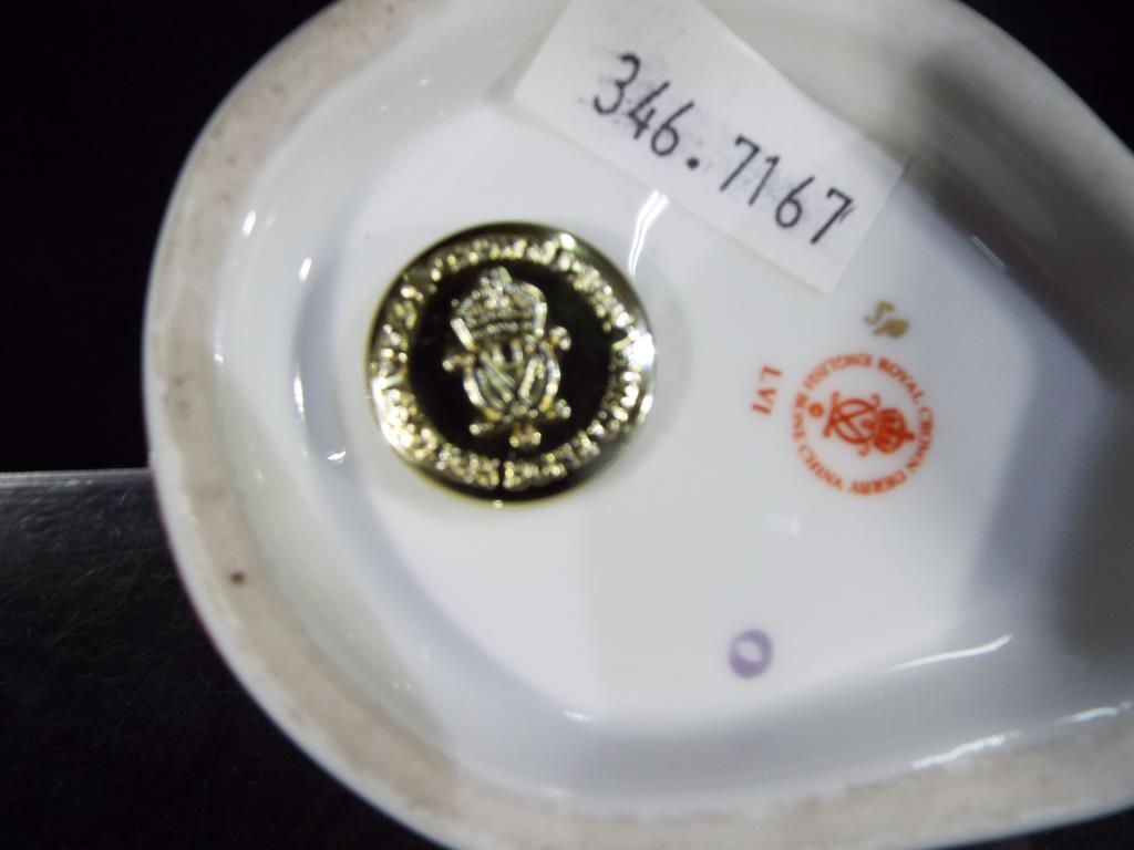 Royal Crown Derby - a paperweight in the style of cat, with gold stopper to the base, approx 8. - Image 2 of 3