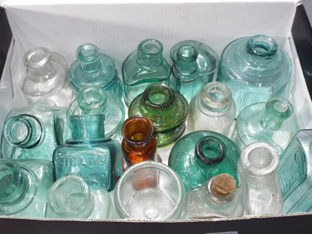 Breweriana - a collection of nineteen various collector's vintage glass bottles to include