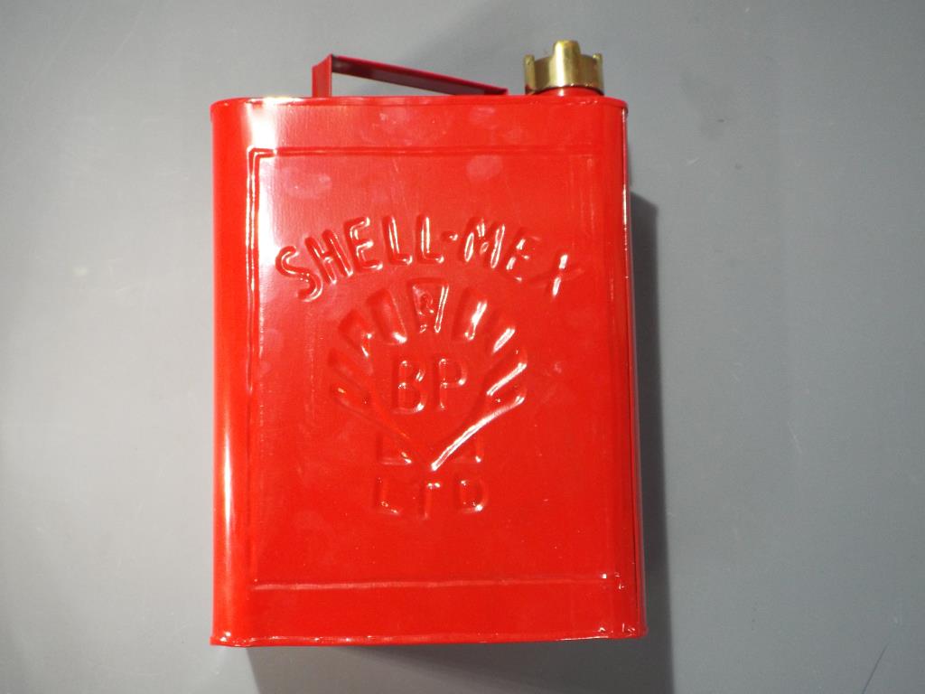 A red Shell petrol can