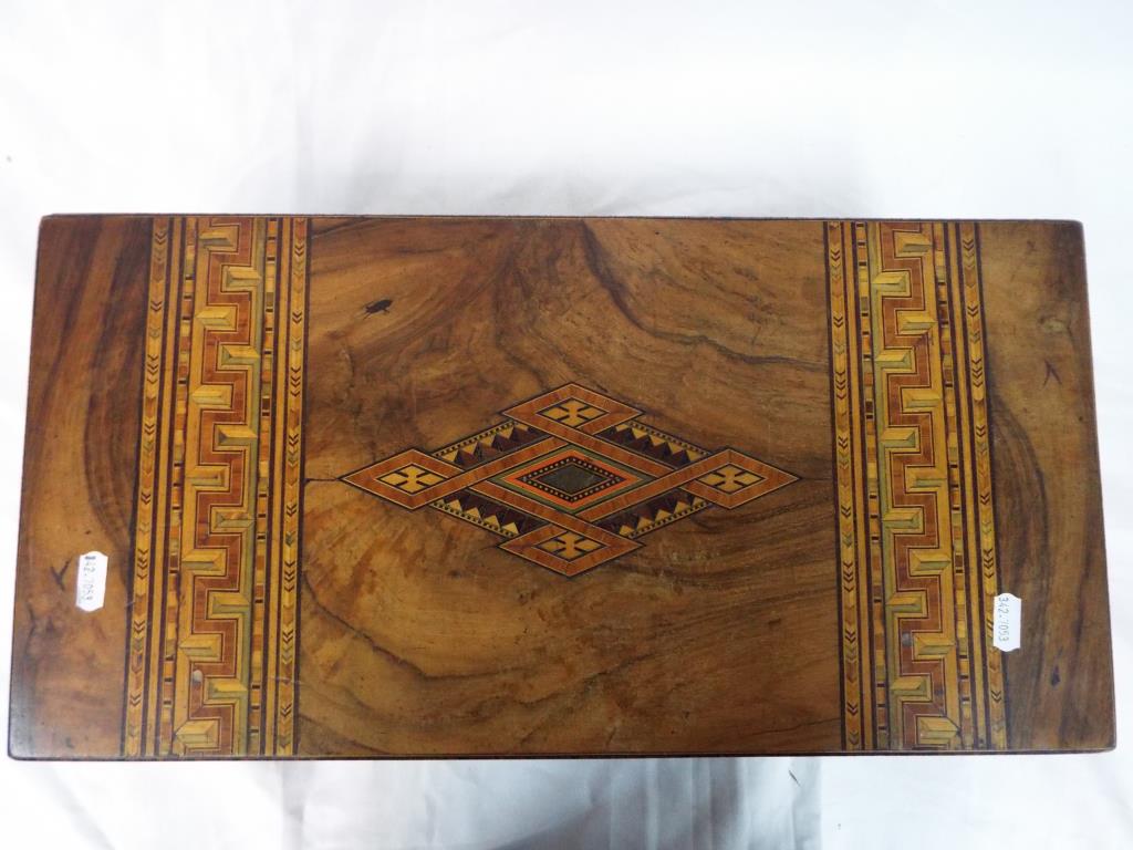 A large writing slope with nice inlaid decoration, - Image 3 of 3