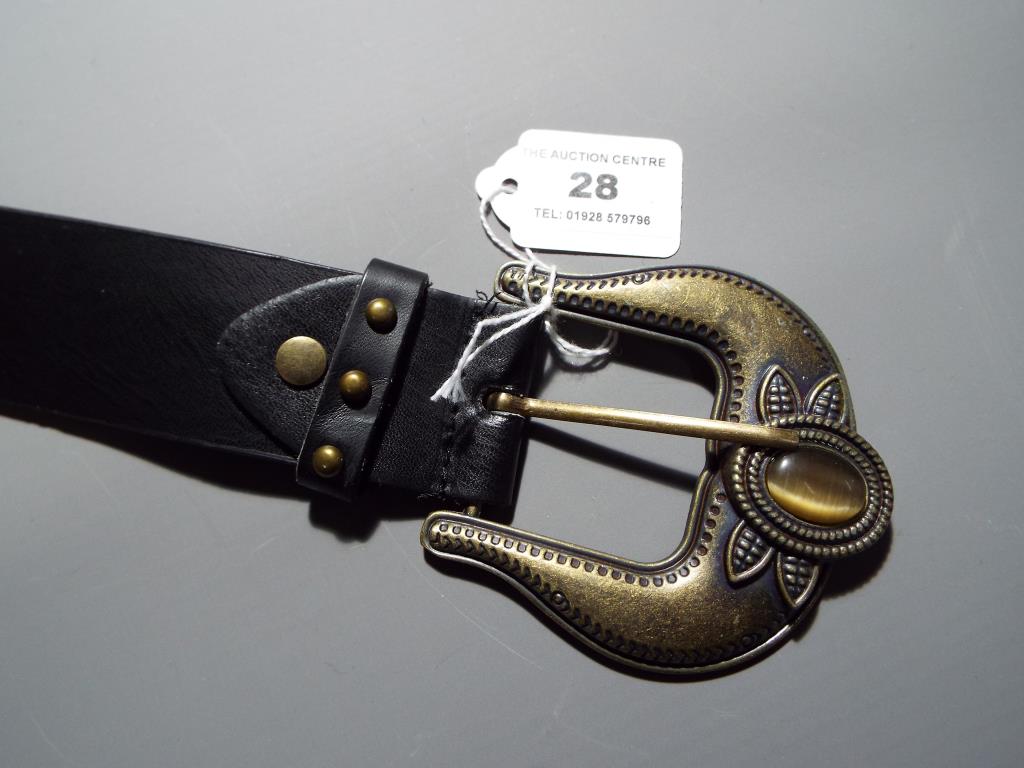 Vera Pelle - a good quality leather belt with yellow metal detailing marked verso Vera Pelle 100 cm - Image 3 of 3