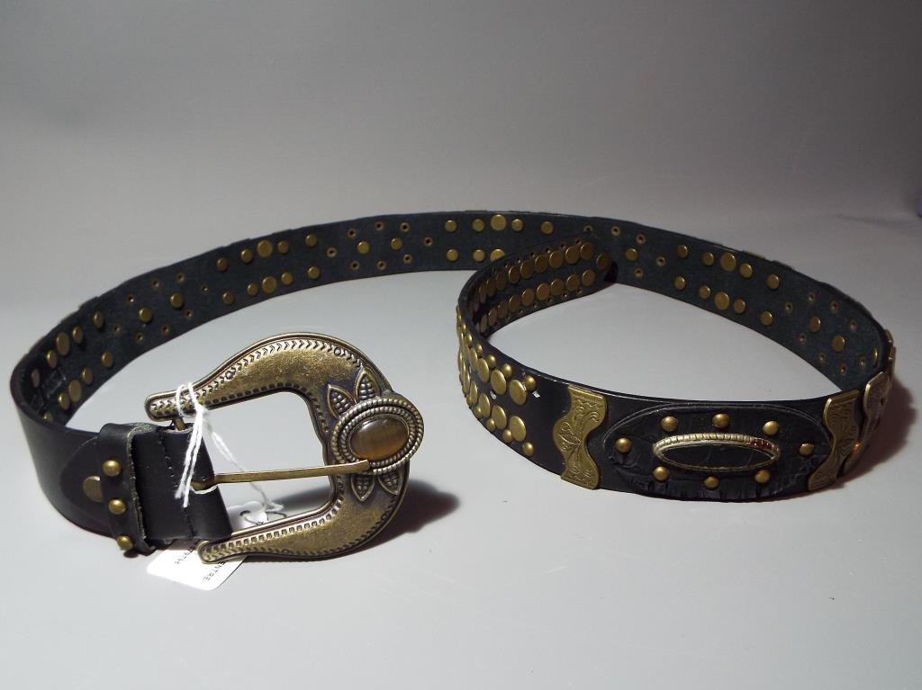 Vera Pelle - a good quality leather belt with yellow metal detailing marked verso Vera Pelle 100 cm
