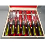 Tools - a seven piece deluxe chisel set in wooden carry case (chdln)