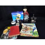 A good mixed lot to include a Wallace and Grommet Border Fine Fine Studio figurine,