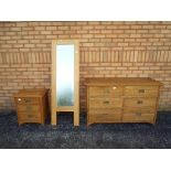 A chest of six drawers measuring approximately 78 cm x 126 cm x 47 cm,