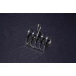 Silver five bar toast rack,