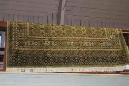 Bokhara carpet with a green ground, 2.80 by 2.