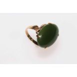 18 carat gold jade ring