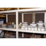 Royal Grafton 'Viscount', 'Grosvener' and Royal Worcester tea and dinner ware, various plates,