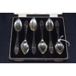 Set of six art deco silver grapefruit spoons,