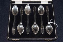 Set of six art deco silver grapefruit spoons,