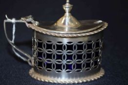 Chester hallmarked silver oval lidded mustard pot with gadroon borders,